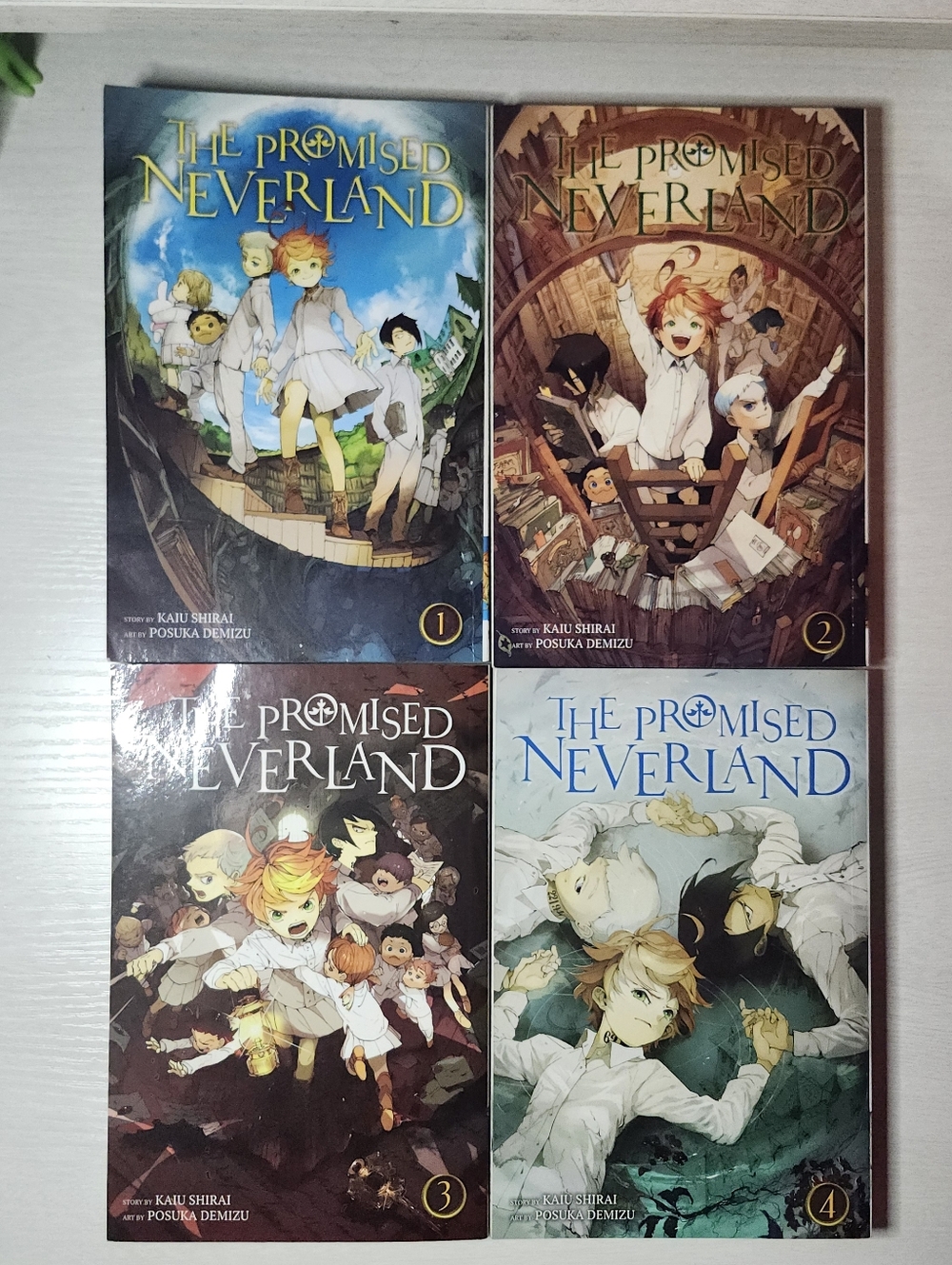 The Promised Neverland (Manga) Volume 1-4